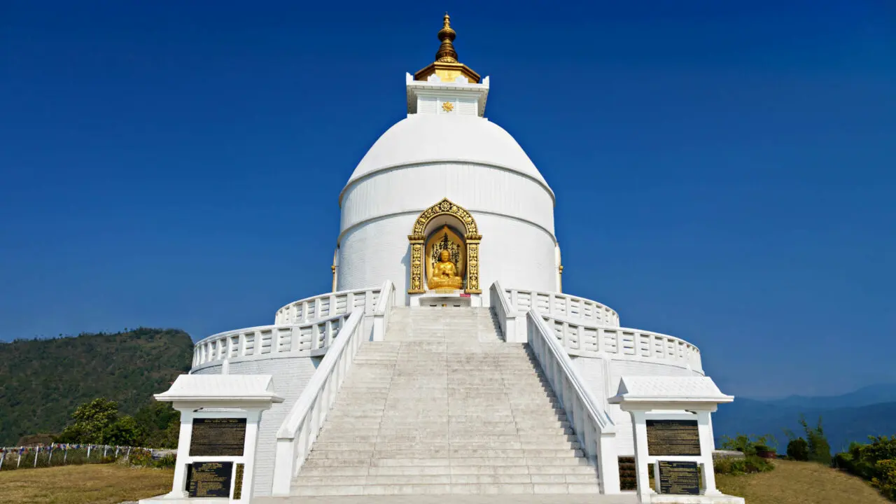 Stupa de la paix Pokhara Népal circuit spirituel Népal