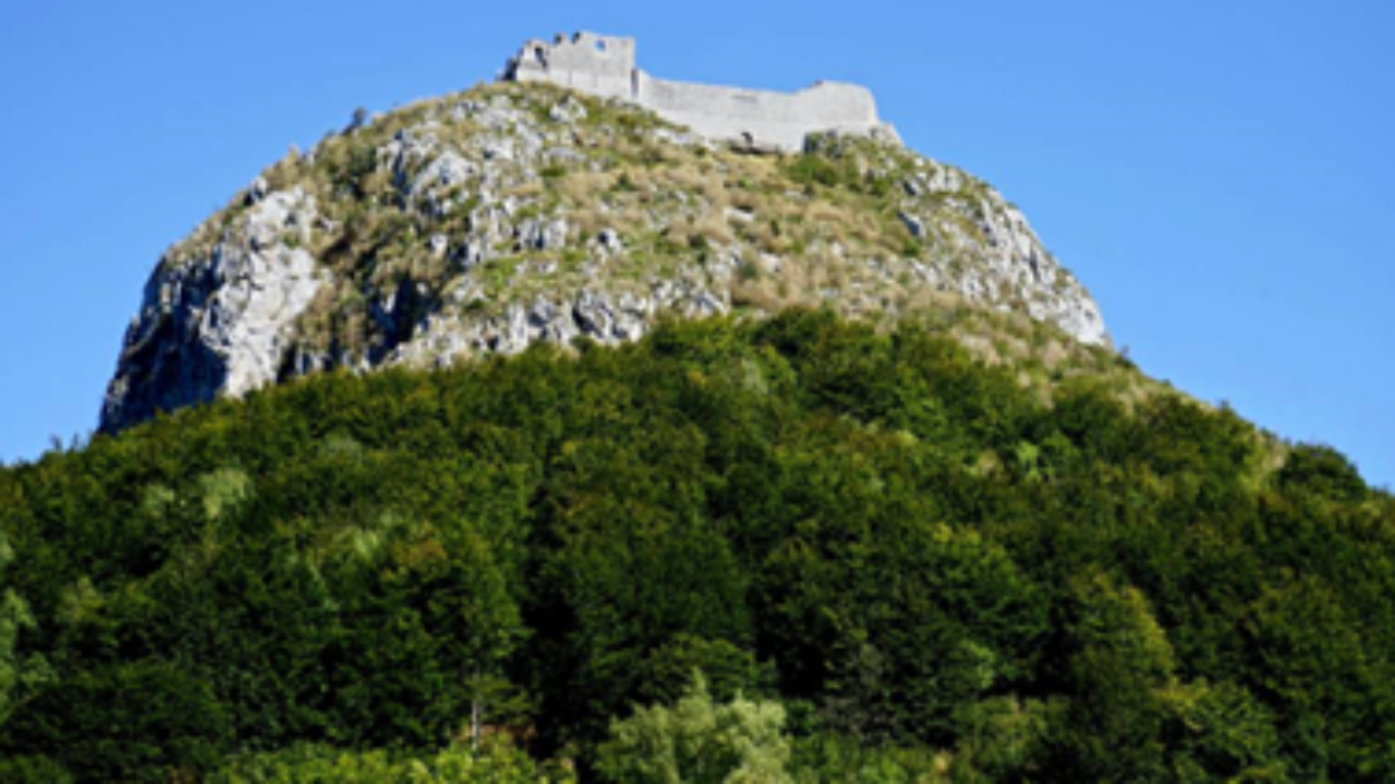 CHATEAU DE MONTSEGUR Pays Cathare France Oasis