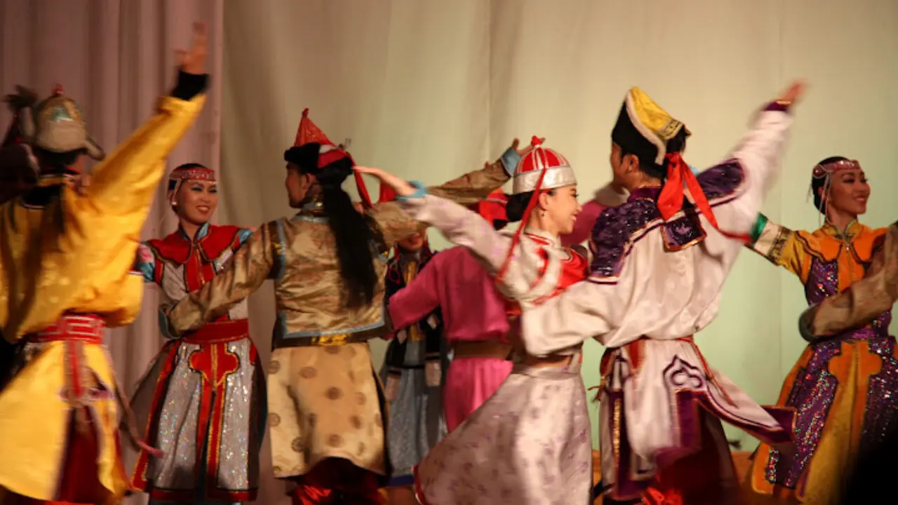 Danses traditionnelles mongoles