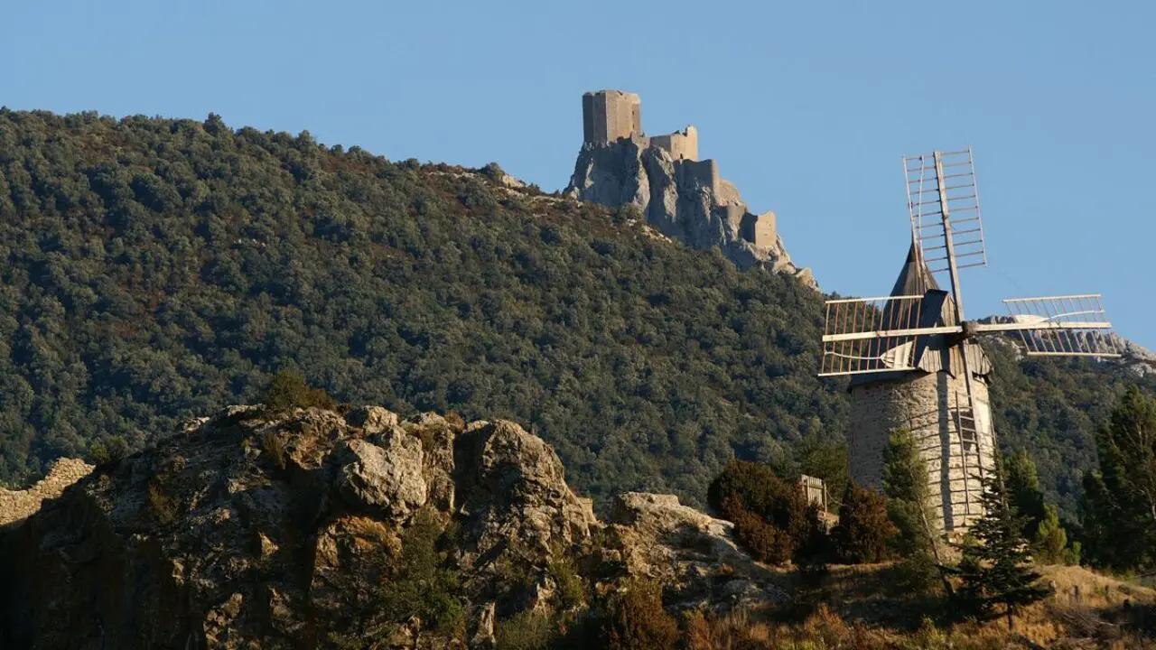 Cucugnan et château de Quéribus